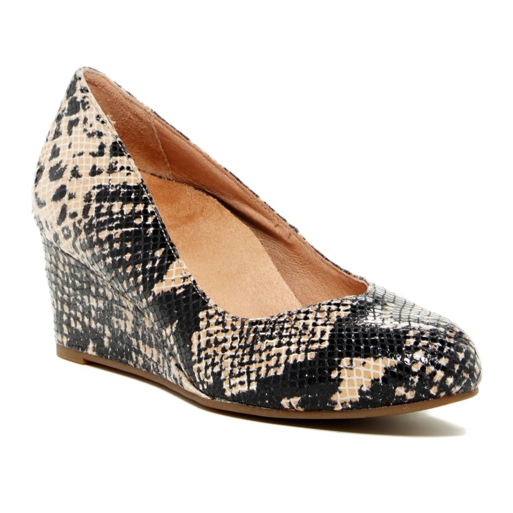 Vionic Orthaheel Comfort Wedge Antonia Snakeskin 9